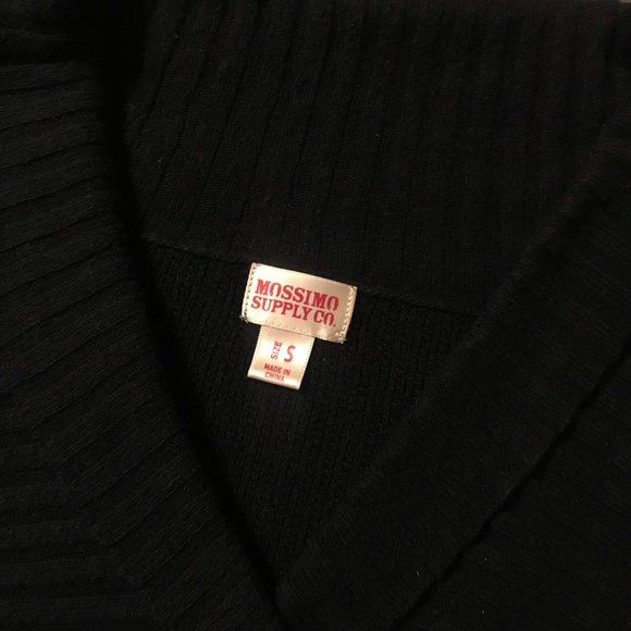 Comfy Cozy Cute Sweater! - Picture 2 of 4